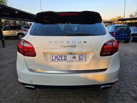 2011 PORSCHE CAYENNE TIPTRONIC (E2) 