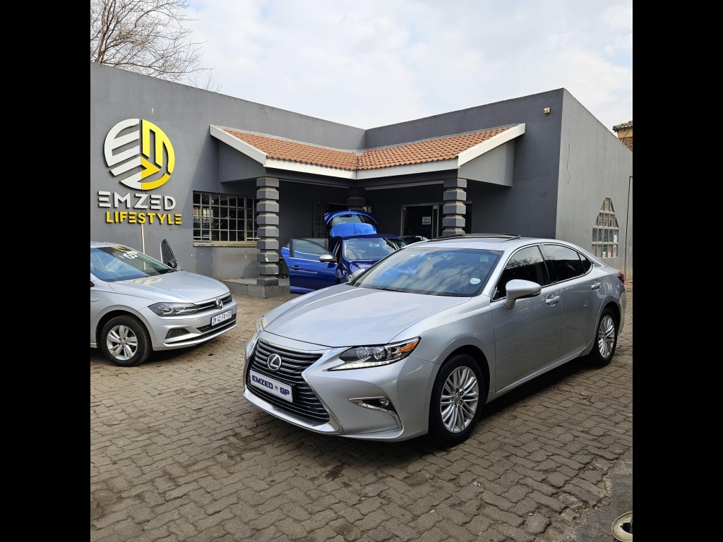 2017 LEXUS ES 250