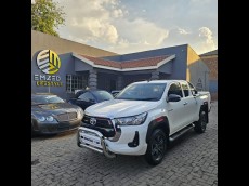 2019 TOYOTA HILUX 2.4 GD-6 SR 4X4 P/U S/C 